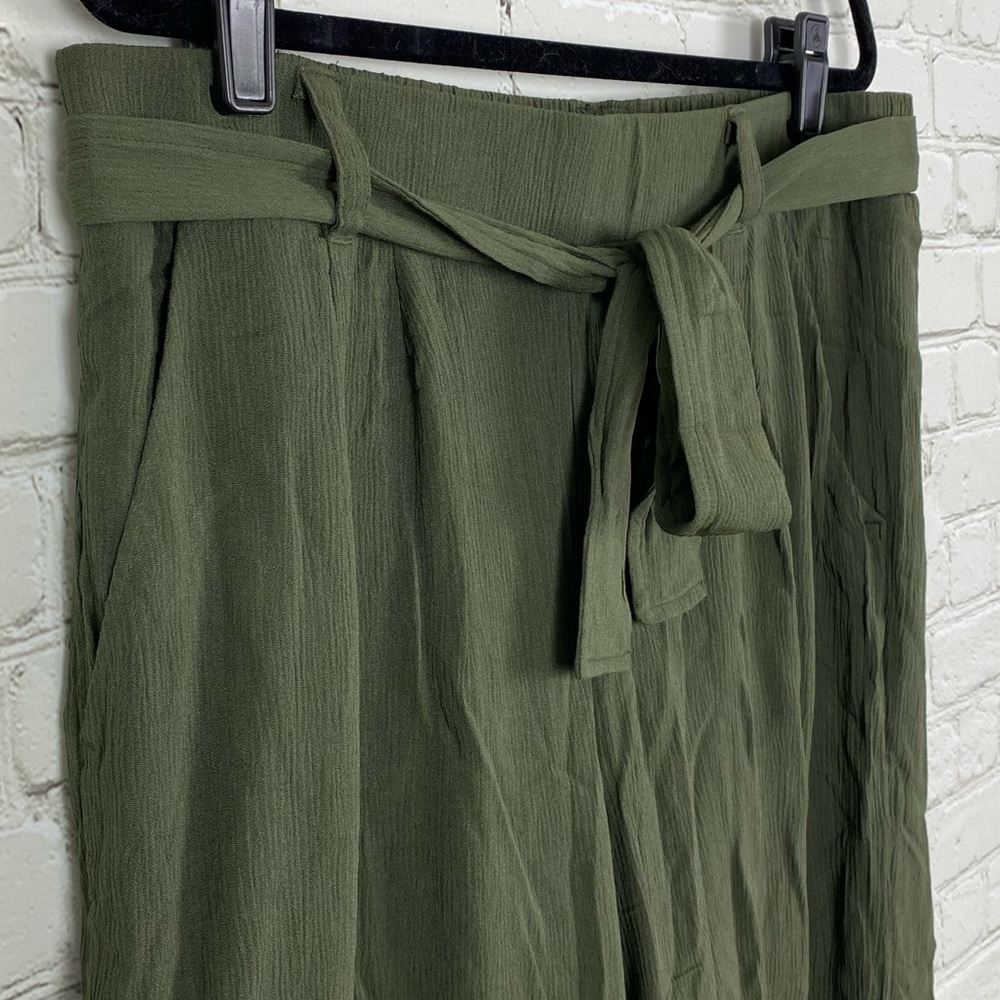 SOLD! Torrid Olive Crinkled Gauze Culotte Pants - Picture 5 of 9
